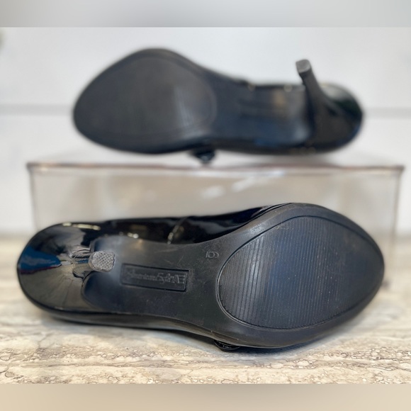AMERICAN EAGLE black Glossy Shiny Patent Leather 4" Heels w/ Strap. Women Size 6 - Picture 3 of 4